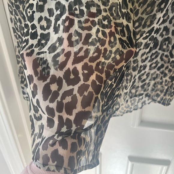 Equipment Femme Silk Sheer Cheetah Print Button Up Blouse - Picture 2 of 4